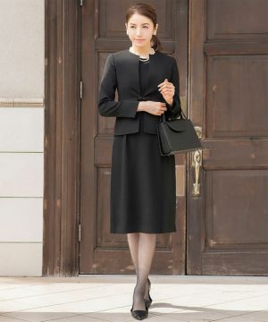 美香　身長：170cm　AタイプSHORT着用　B：83 / W：60 / H：86
