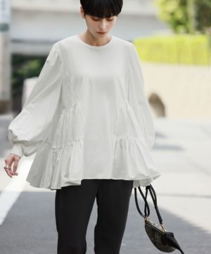 身長：165cm　着用サイズ：FREE　B：72 / W：57 / H：84