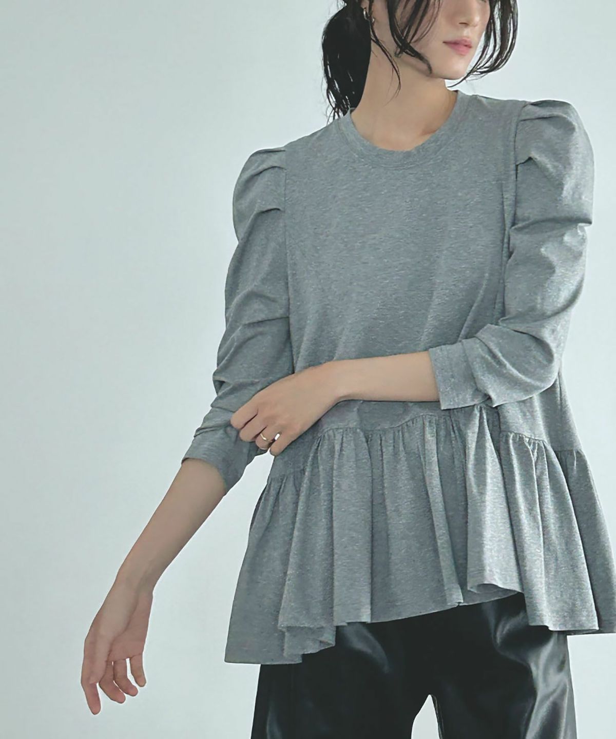 ギャザースリーブペプラムシャツ NATURAL BEAUTY BASIC｜ギャザースリーブペプラムシャツ