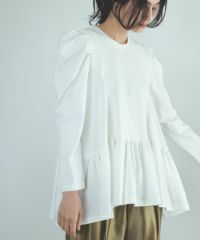 身長：165cm　着用サイズ：FREE　B：77 / W：57 / H：79