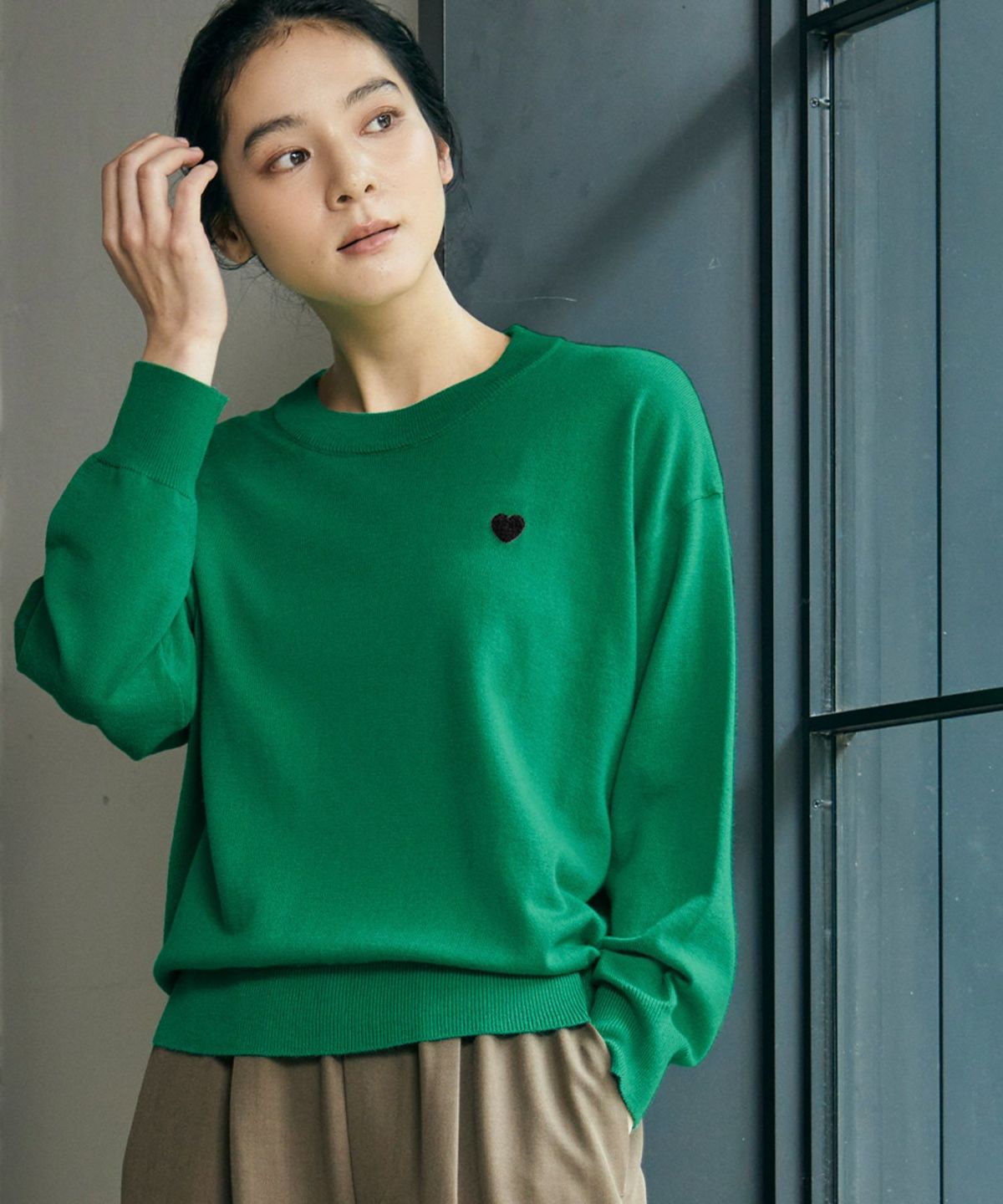 身長：168cm　着用サイズ：FREE　B：81 / W：60 / H：89