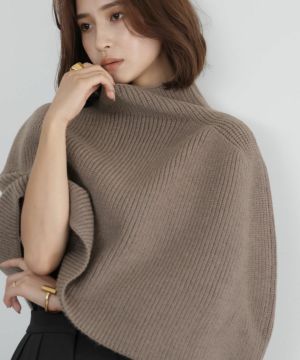 cecilie 悪徳 telle ハイネック ポンチョ ベージュブラウン
