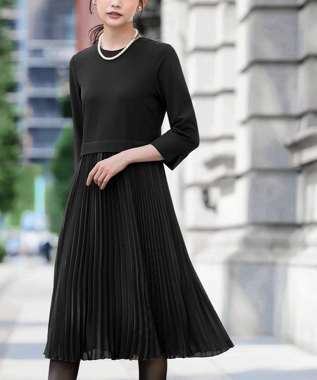✨良品・訳あり✨ フロリア 【M】 ロングワンピース 黒 フォーマル プリーツ フロリア Flolia 【喪服・礼服】ロングジレ ボウタイフレア