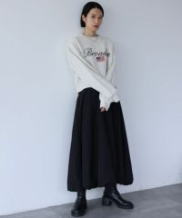 身長：165cm　着用サイズ：FREE　B：77 / W：57 / H：85