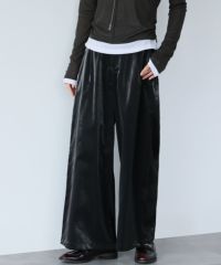 身長：165cm　着用サイズ：FREE　B：77 / W：57 / H：85