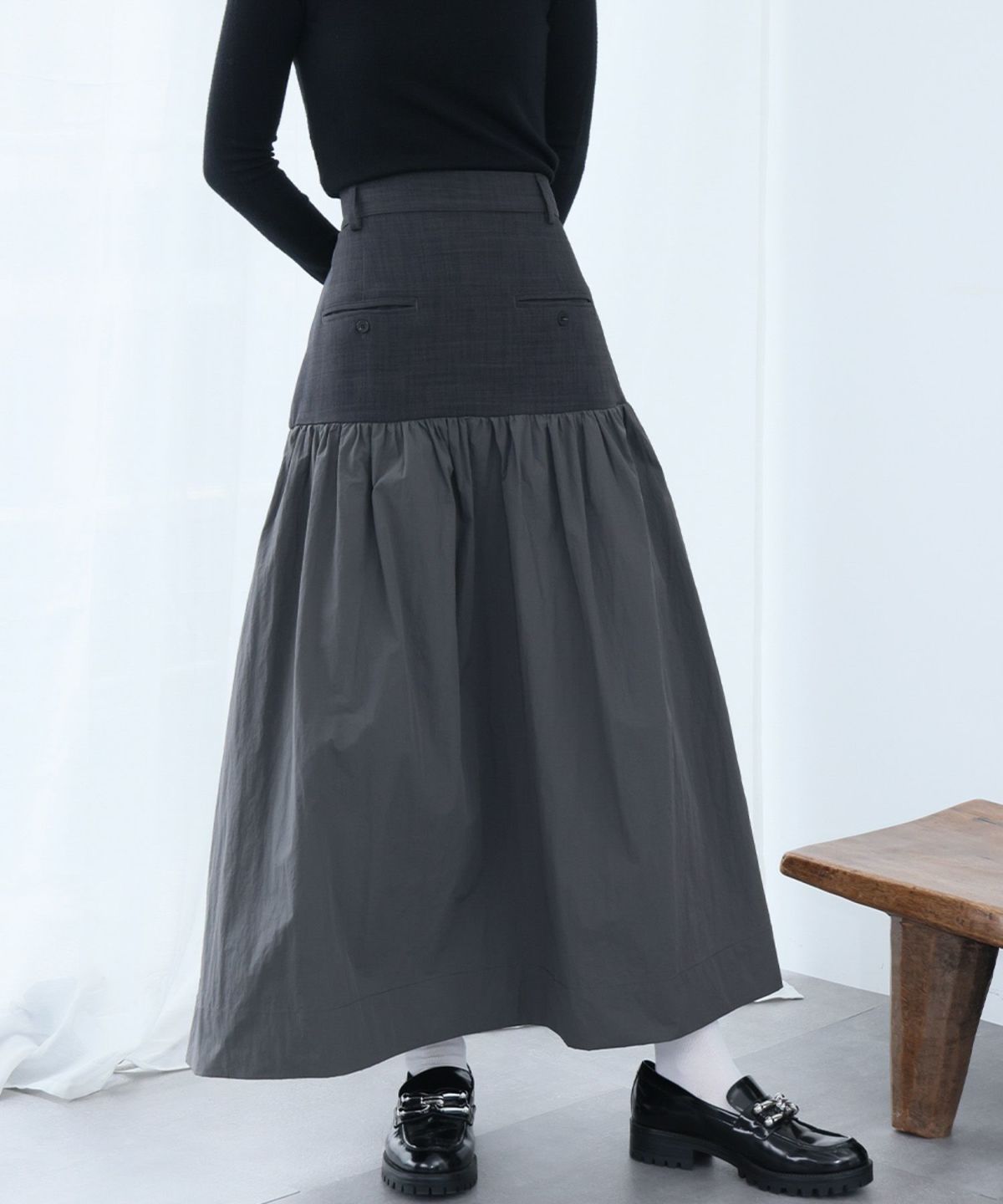 身長：165cm　着用サイズ：FREE　B：77 / W：57 / H：85