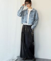ブルー