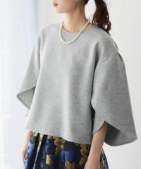 身長：165cm　着用サイズ：FREE　B：77 / W：57 / H：79