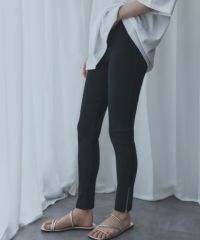 身長：166cm　着用サイズ：FREE　B：72 / W：59 / H：82