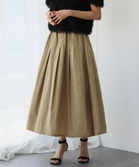 身長：165cm　着用サイズ：FREE　B：77 / W：57 / H：79