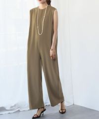 身長：165cm　着用サイズ：FREE　B：77 / W：57 / H：79