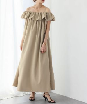 ベージュ