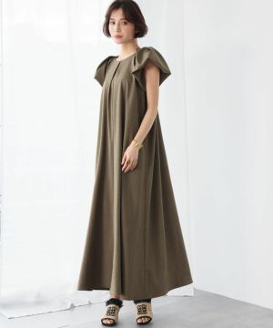 身長：162cm　着用サイズ：FREE