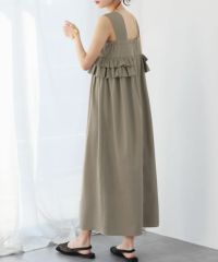 身長：165cm　着用サイズ：FREE　B：77 / W：57 / H：79