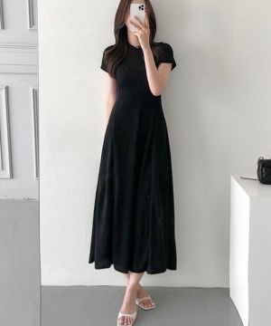 ブラック