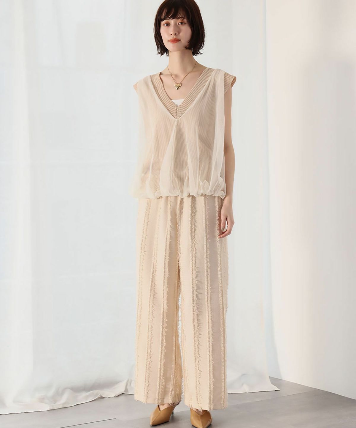 身長：166cm　着用サイズ：FREE　B：72 / W：59 / H：82