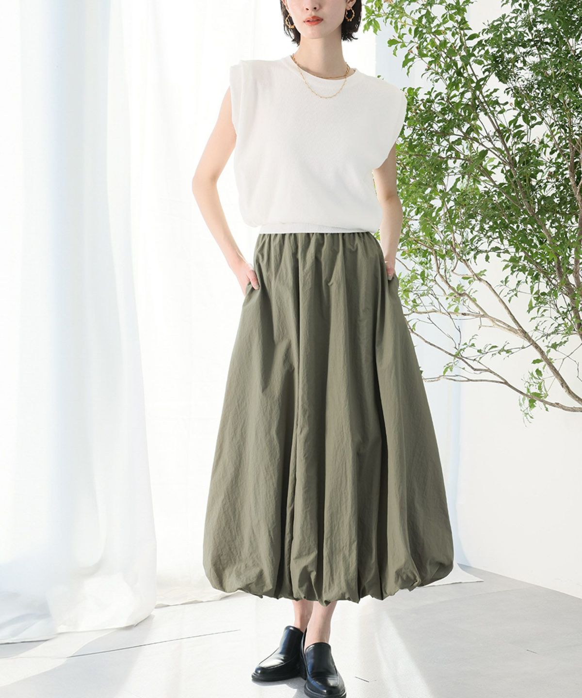 身長：166cm　着用サイズ：FREE　B：72 / W：59 / H：82