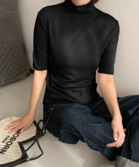 ブラック