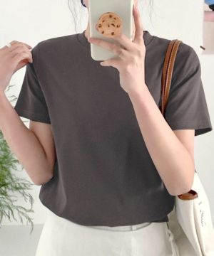 ダークグレー