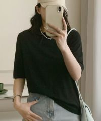 オフホワイト