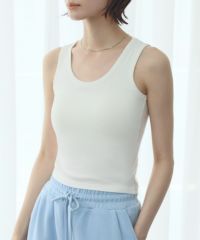 身長：166cm　着用サイズ：FREE　B：72 / W：59 / H：82