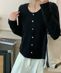 ブラック