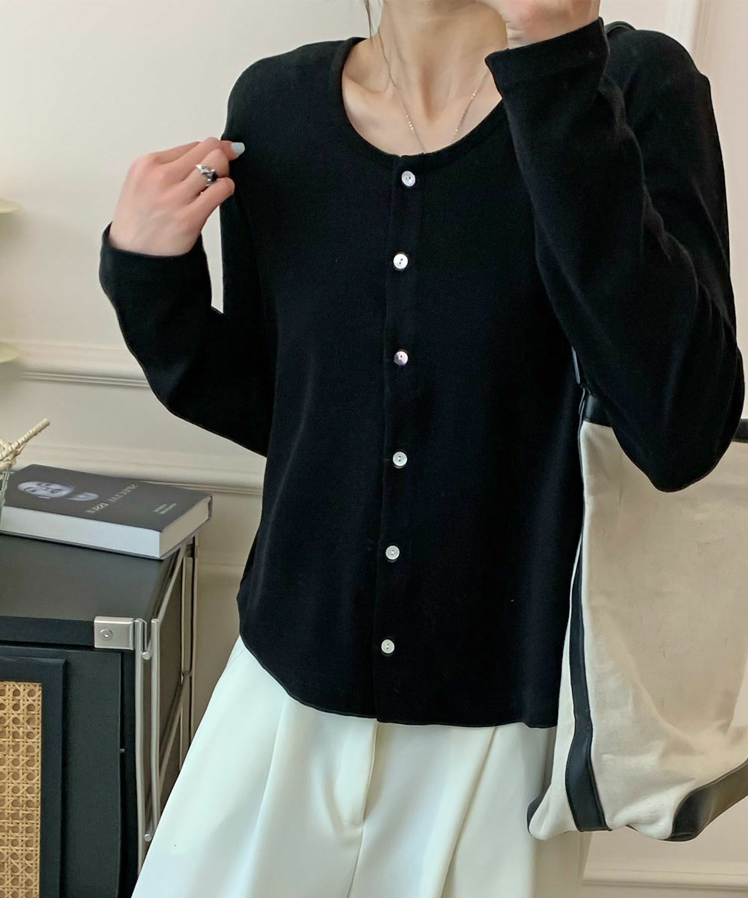 ブラック