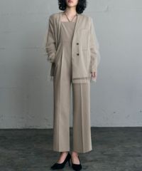 身長：166cm　着用サイズ：FREE　B：74 / W：56 / H：87