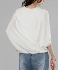 身長：165cm　着用サイズ：FREE　B：77 / W：57 / H：79