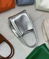 シルバー