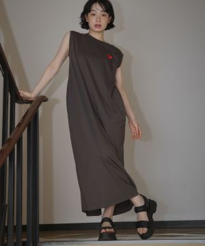 身長：157cm　着用サイズ：FREE　B：82 / W：63 / H：87