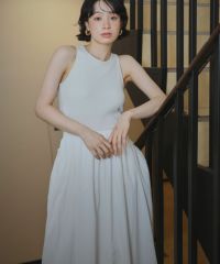 身長：157cm　着用サイズ：FREE　B：82 / W：63 / H：87