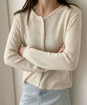 ベージュ