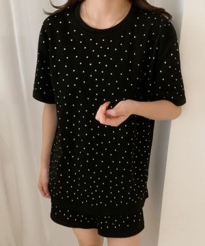 ブラック