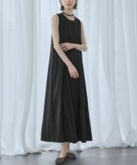 身長：166cm　着用サイズ：FREE　B：72 / W：59 / H：82
