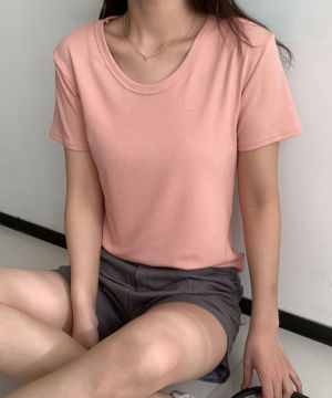 ピンク