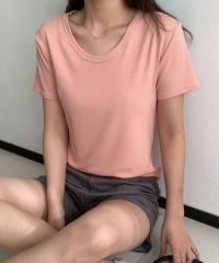ピンク