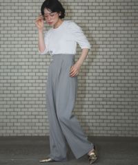 身長：157cm　着用サイズ：FREE　B：82 / W：63 / H：87