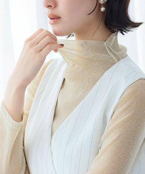 ベージュ
