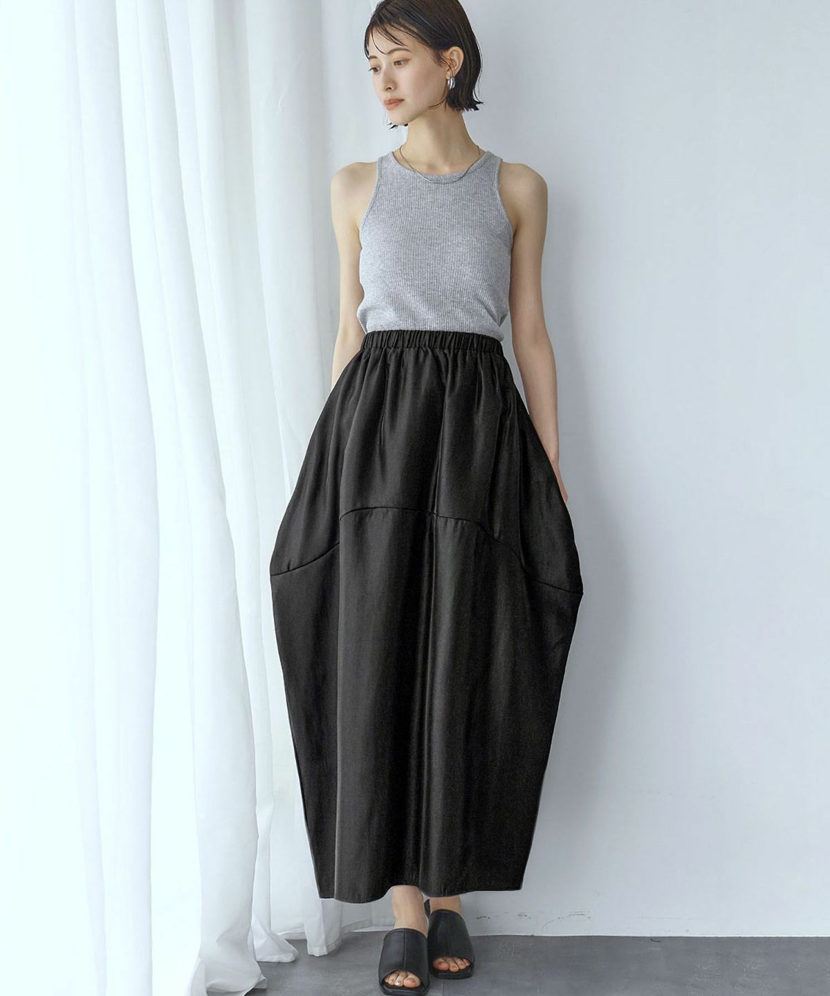 身長：166cm　着用サイズ：FREE　B：72 / W：59 / H：82