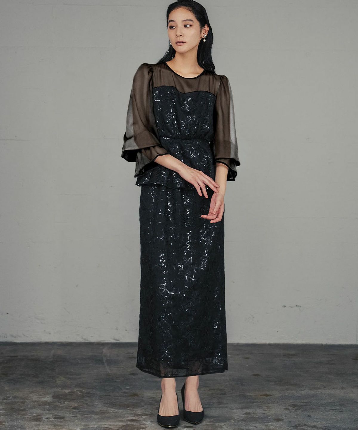 身長：168cm　着用サイズ：Mサイズ　B：81 / W：60 / H：89