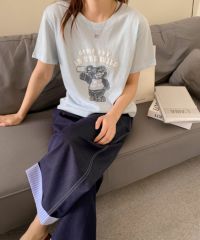 ブルー