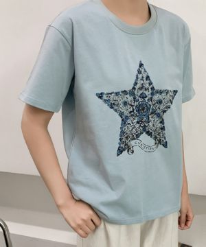 ブルー