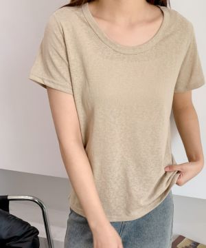 ベージュ