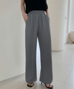 チャコールグレー