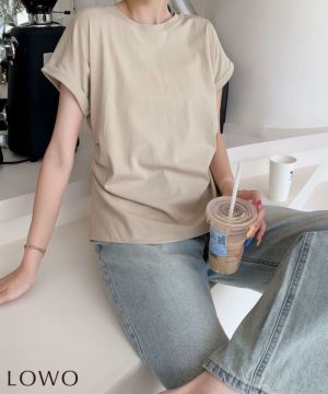 ベージュ