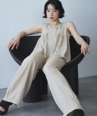 身長：157cm　着用サイズ：FREE　B：82 / W：63 / H：87