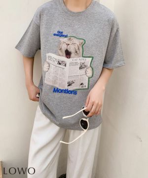 グレー