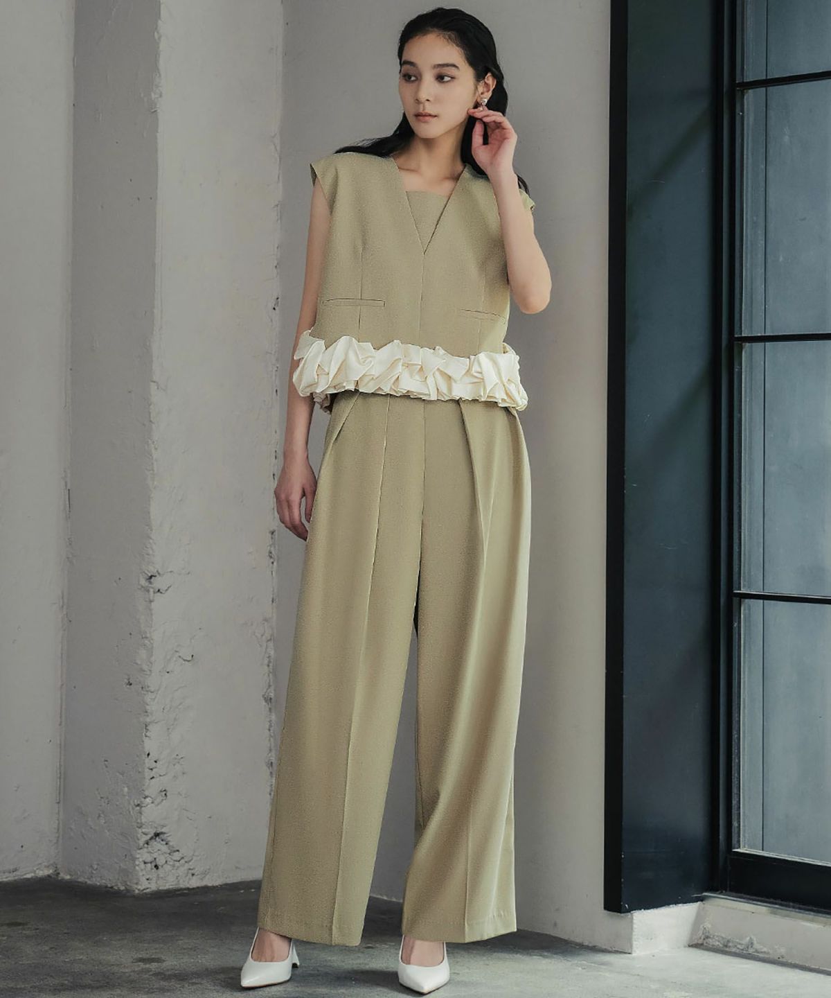 身長：168cm　着用サイズ：Mサイズ　B：81 / W：60 / H：89