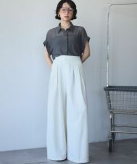 身長：157cm　着用サイズ：FREE　B：82 / W：63 / H：87